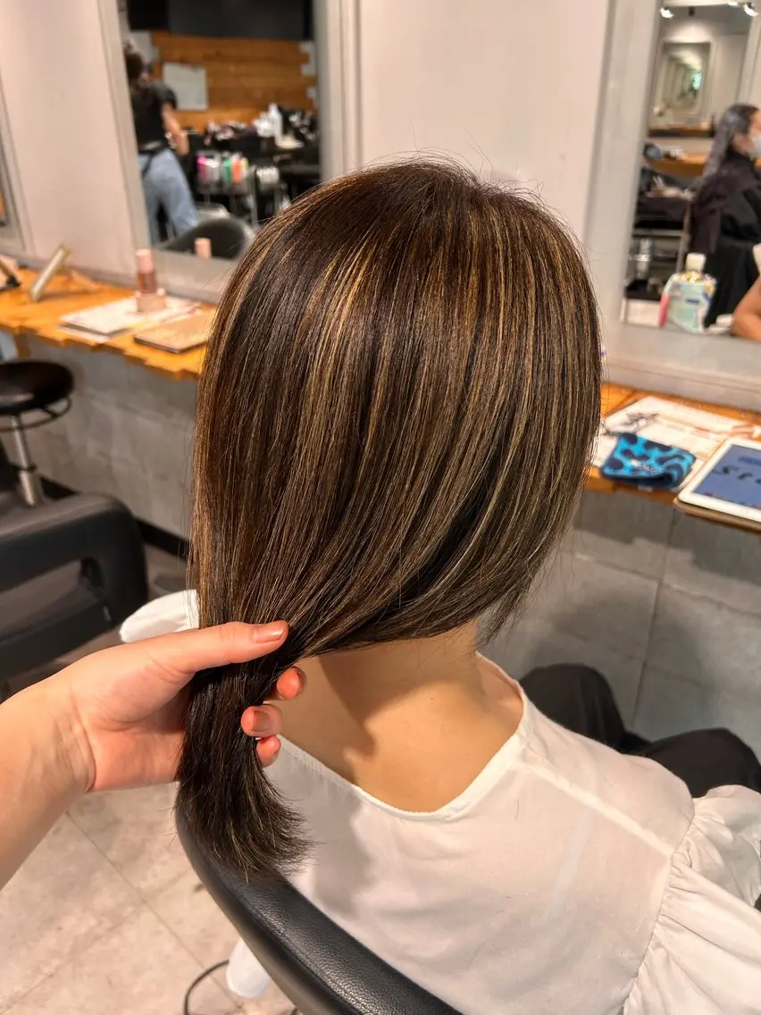 ミディアム ハイライト カット ヘアカラー トリートメント ヘッドスパ レイヤーStyle 🪽菜々実のヘアスタイル