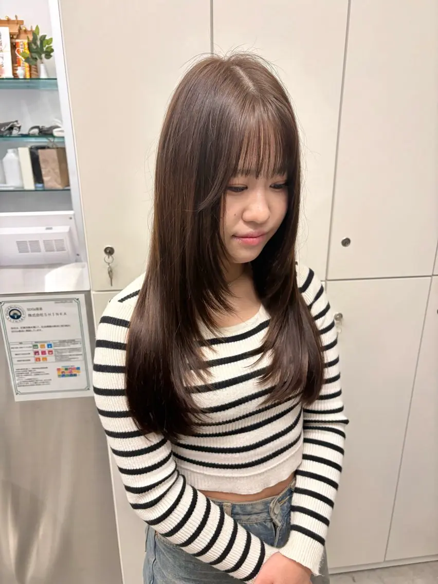 ロング カラー レイヤーカット カット ヘアカラー LOMARLIE / 𝐂𝐇𝐈𝐊𝐀のヘアスタイル