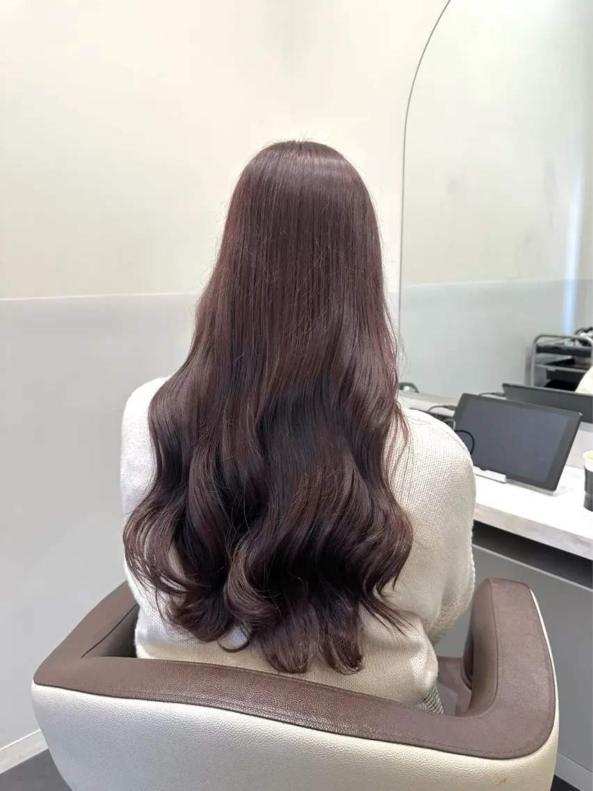 ロング カラー ベージュカラー ブリーチ ラベンダーカラー ラベンダーベージュ ブリーチなしカラー ヘアカラー トリートメント 矢野 晃平のヘアスタイル