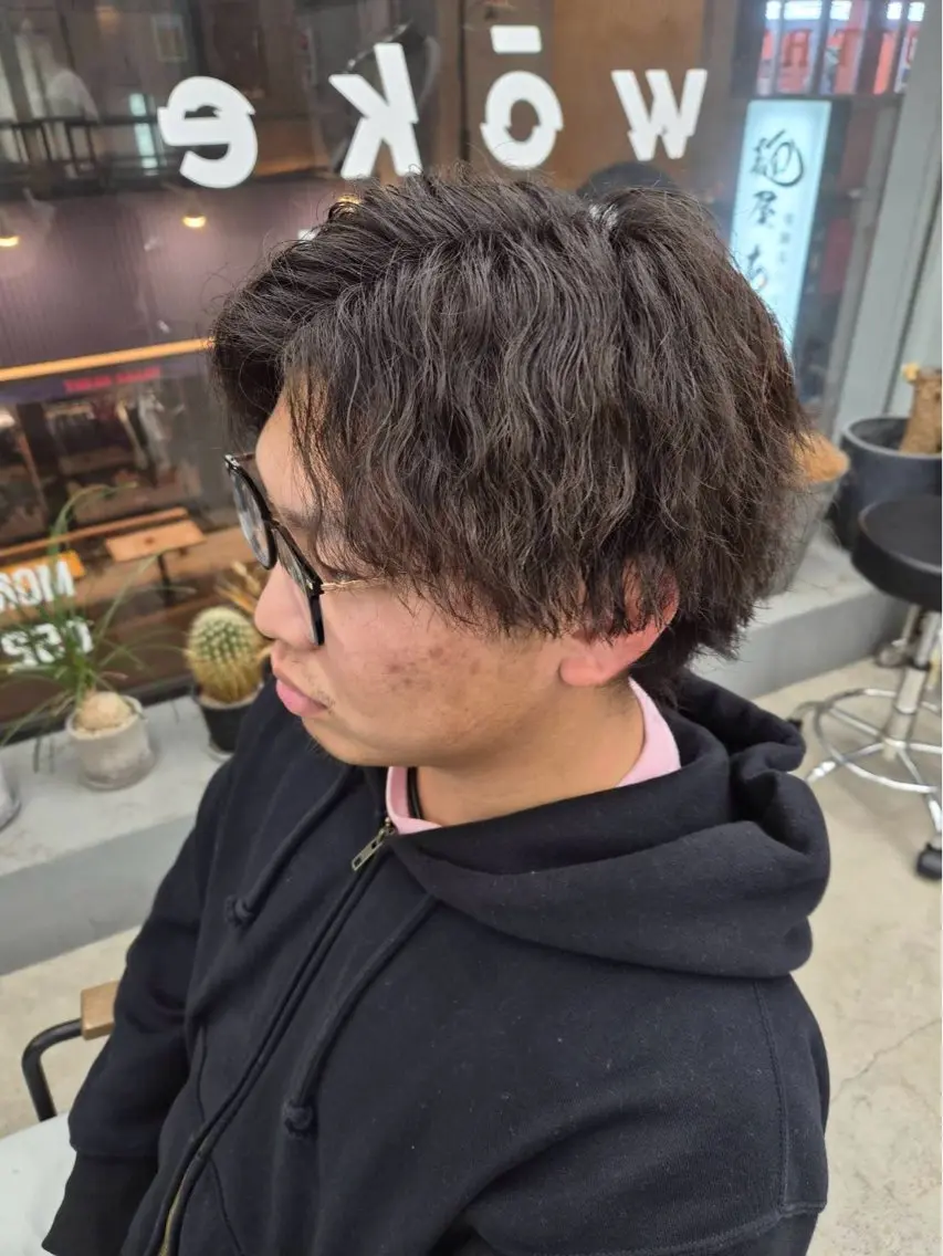ミディアム パーマ メンズ メンズ専門サロン wokeのヘアスタイル