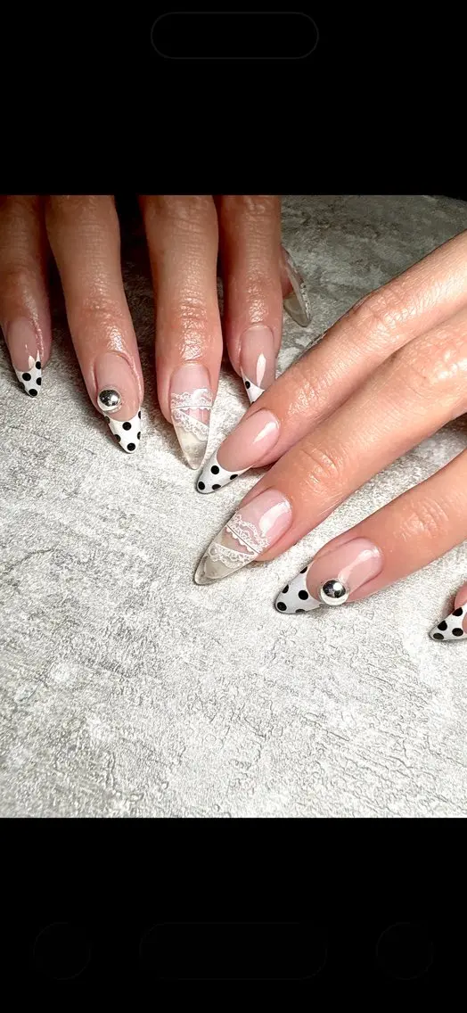 ネイル ドット ジェルネイル レース 持ち込み ニュアンスネイル Pooky nailsのネイルデザイン