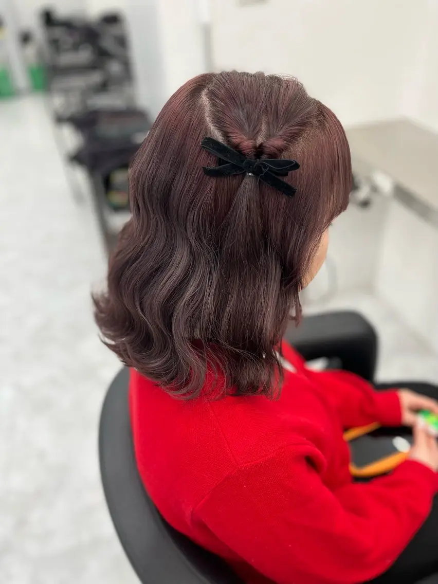 セミロング カラー ヘアアレンジ ヘアカラー トリートメント ヘアセット 愛されカラー🩷 はるなのヘアスタイル