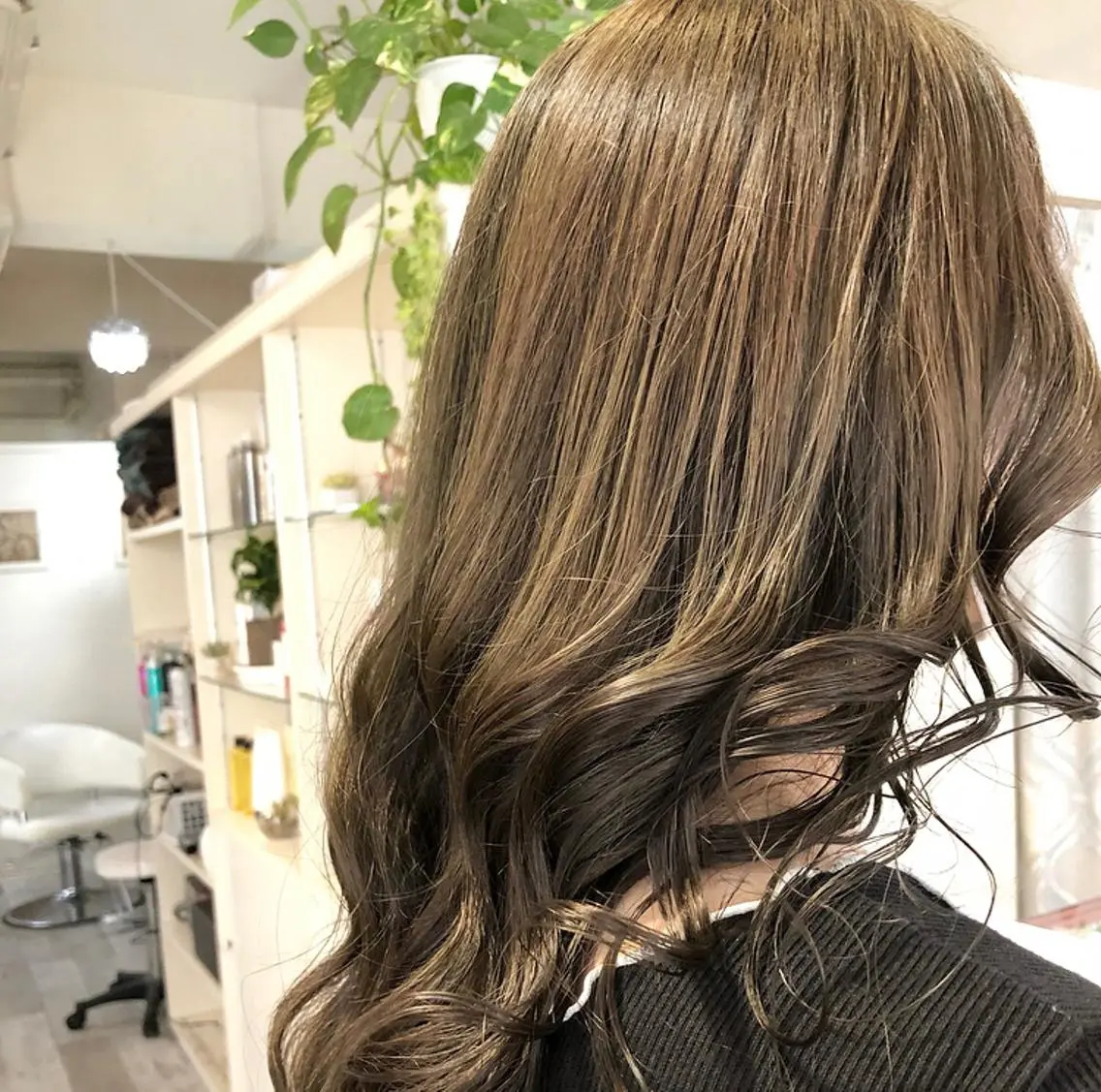 ロング カラー ベージュカラー オリーブベージュ カラー職人 なかもと たつひろのヘアスタイル