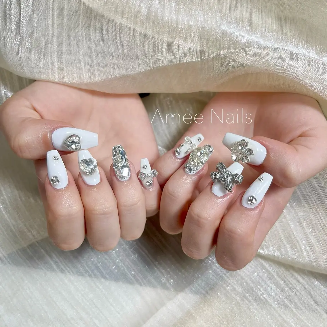 ネイル オーロラネイル クリアネイル フラッシュネイル ジェルネイル グラデーション ハンドネイル Amee Nail Salonのネイルデザイン