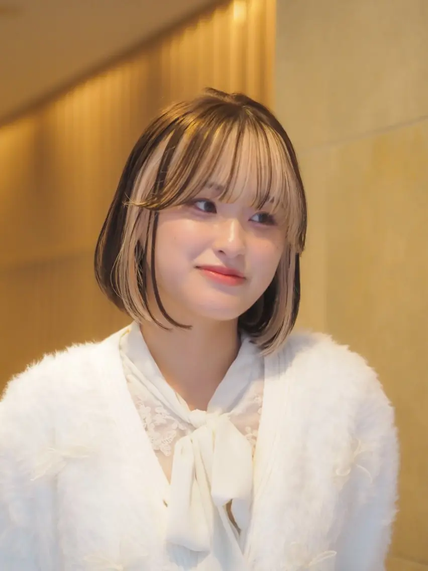 カラー ブリーチ ダブルカラー インナーカラー ブリーチなしカラー ボブ ウルフ/レイヤー/ ブリーチカラーのヘアスタイル