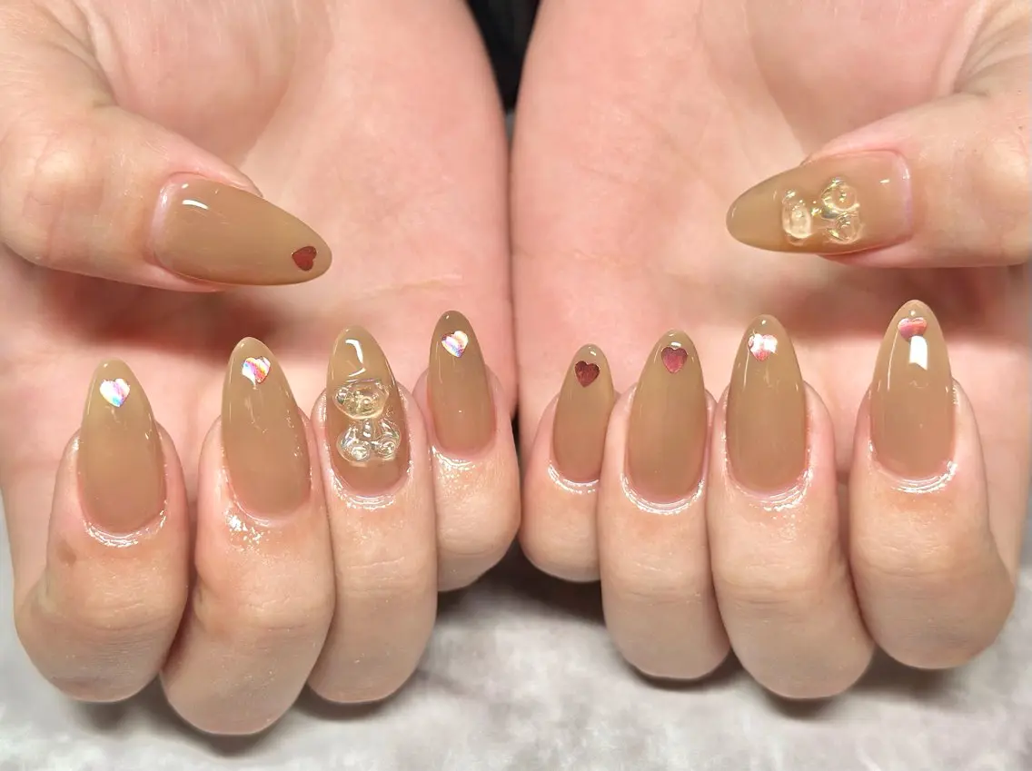 ネイル ホログラムネイル ハンドネイル Nailsalon Graciasのネイルデザイン