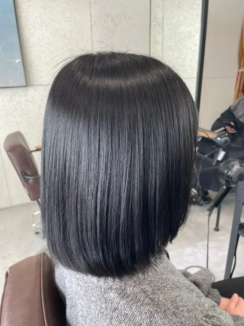 ショート カラー 黒髪 ブルーカラー ブルーブラック 髪質改善 縮毛矯正 髪質改善　工藤のヘアスタイル