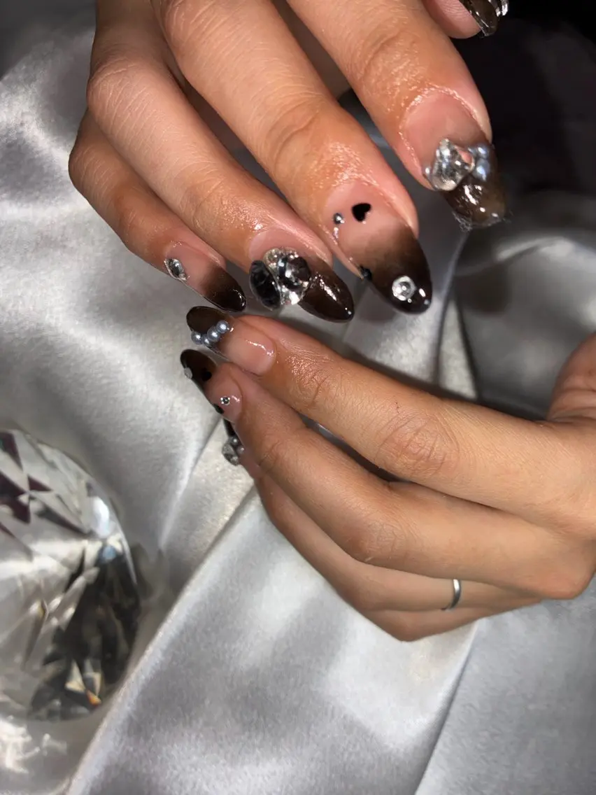 ミディアム ハンドネイル YOKOSUKA NAILS💅✨のネイルデザイン