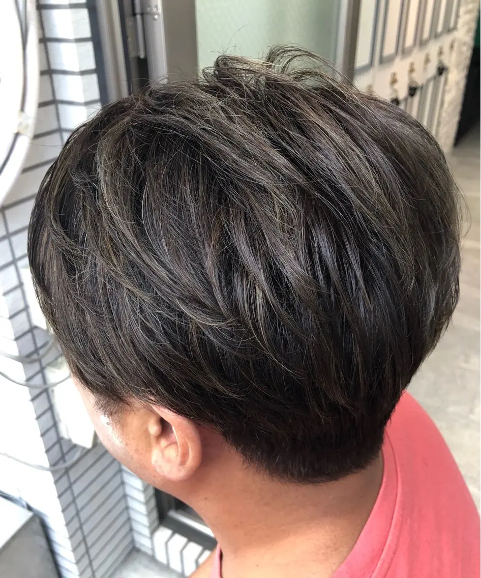 ショート カラー メンズ メンズハイライト ハイライトカラー ハイライト 新徳 りえのヘアスタイル