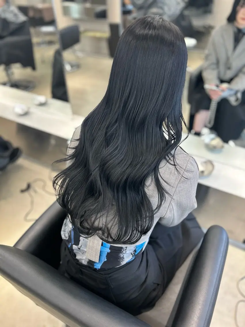 ロング カラー アッシュ ブルーカラー ダークアッシュ ダブルカラー グレージュ カット ヘアカラー トリートメント 渋谷/原宿♡PELE 縮毛矯正/ストレートのヘアスタイル
