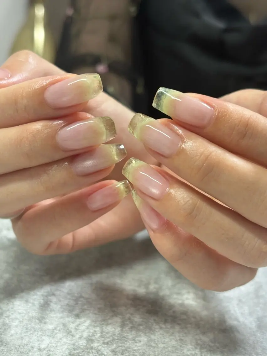 ネイル ハンドネイル FIORITURA Maikoのネイルデザイン