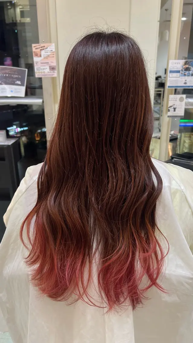 ロング ヘアカラー 近藤 羽南のヘアスタイル