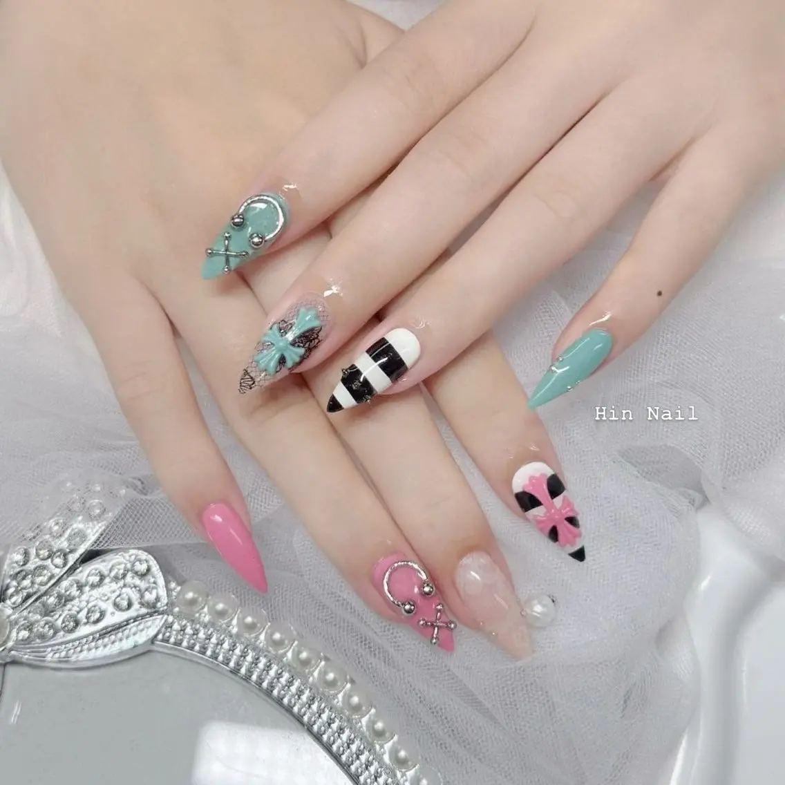 ネイル ハンドネイル HIN NAILのネイルデザイン