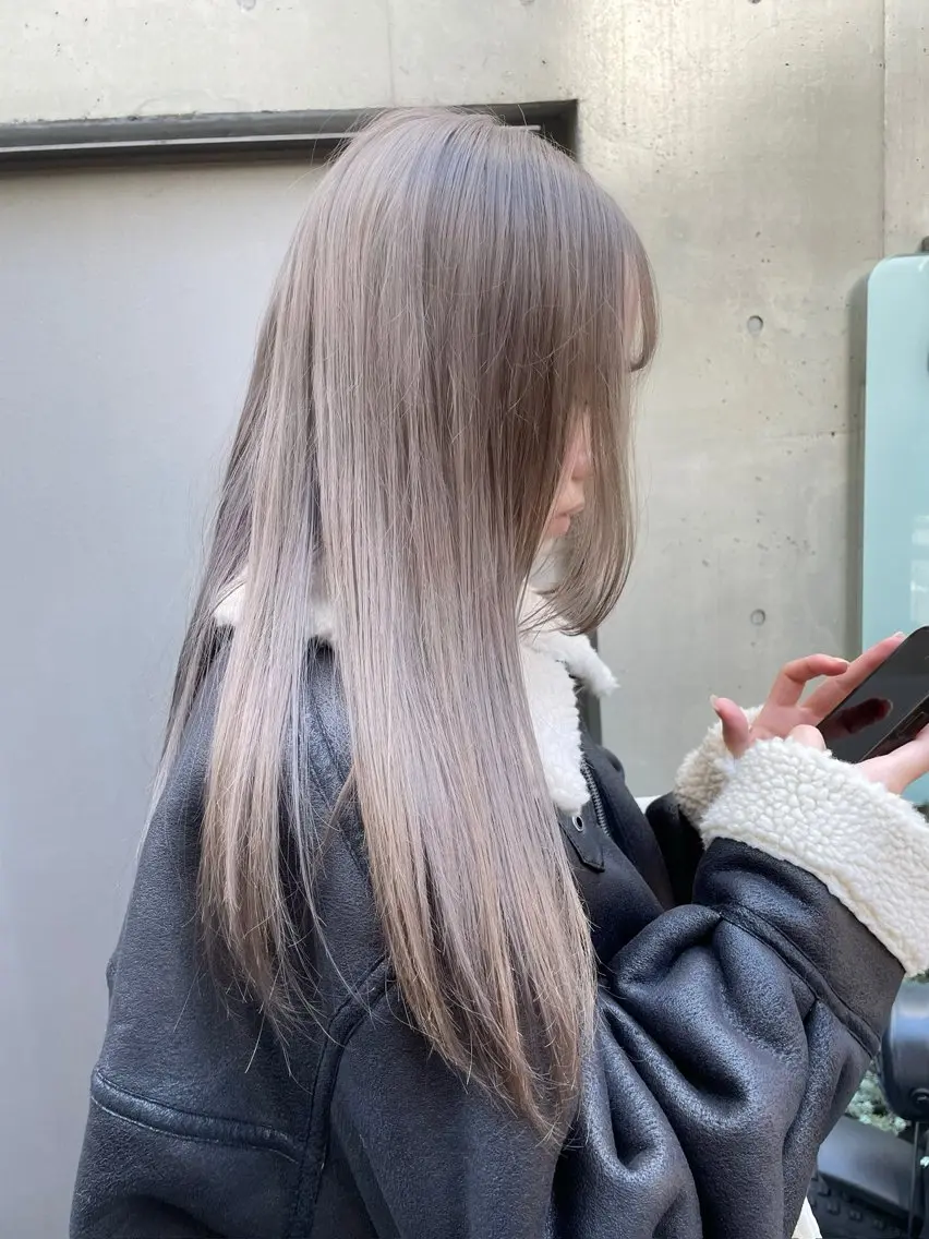 セミロング ヘアカラー トリートメント ヘッドスパ ヘアセット 透明感/グレージュ/ ミルクティー/ユウトのヘアスタイル