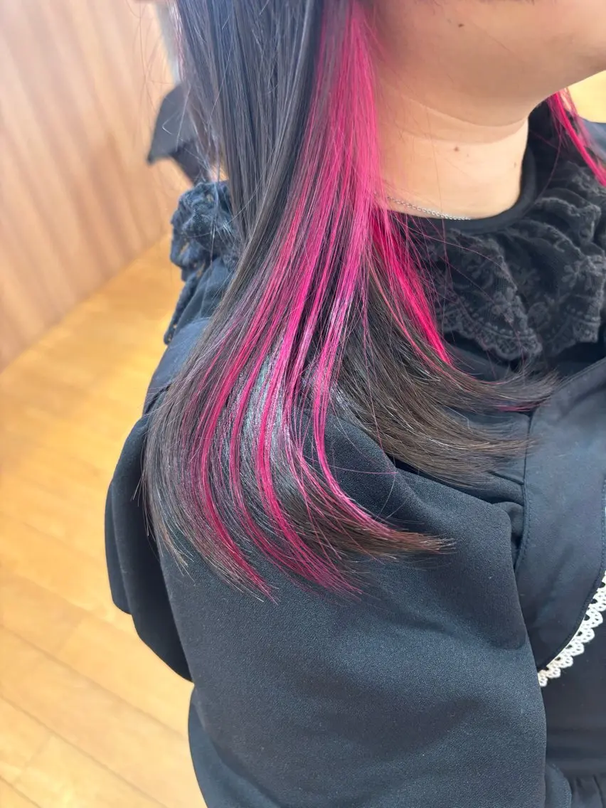 セミロング カット ヘアカラー トリートメント 岡 愛梨のヘアスタイル