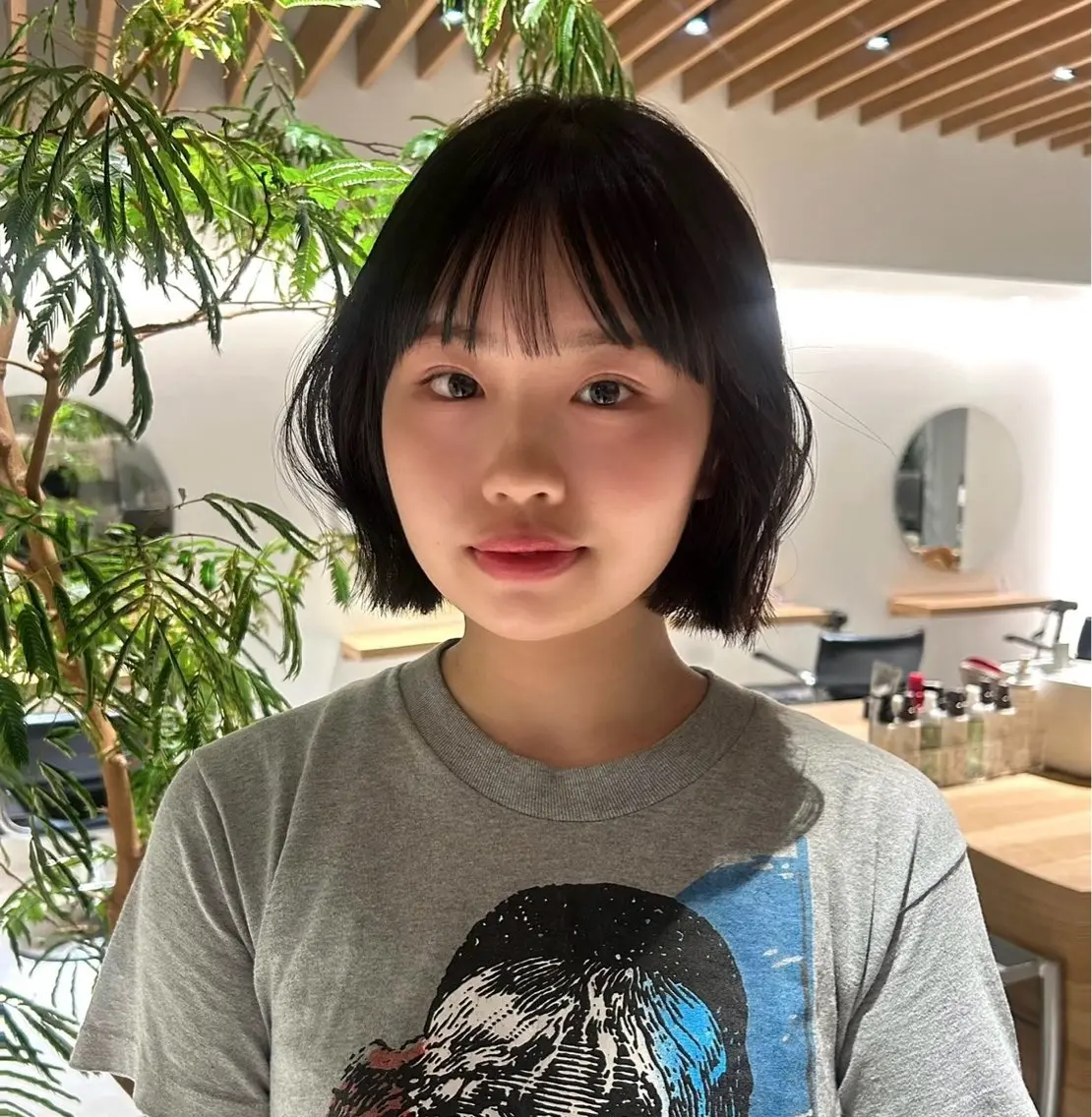 ミディアム 中村 果乃のヘアスタイル