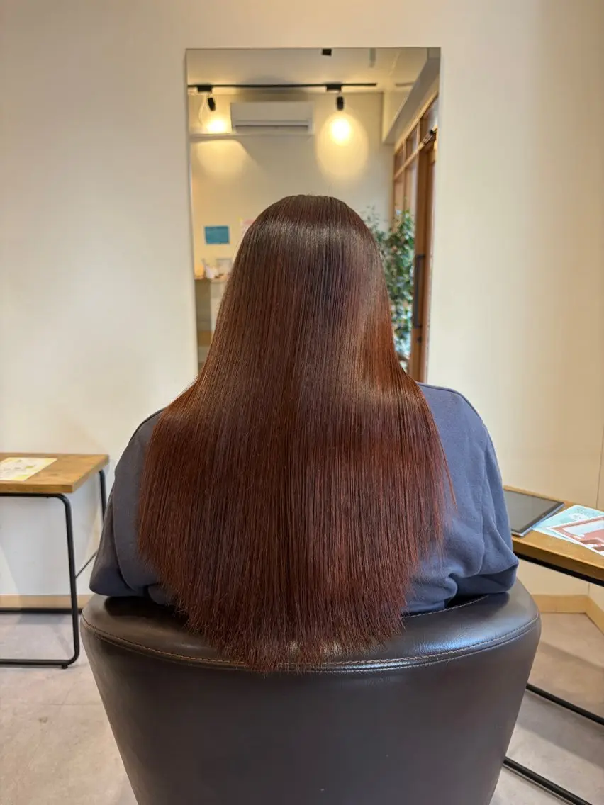ロング カラー カット ヘアカラー トリートメント 荒井 茉凜のヘアスタイル