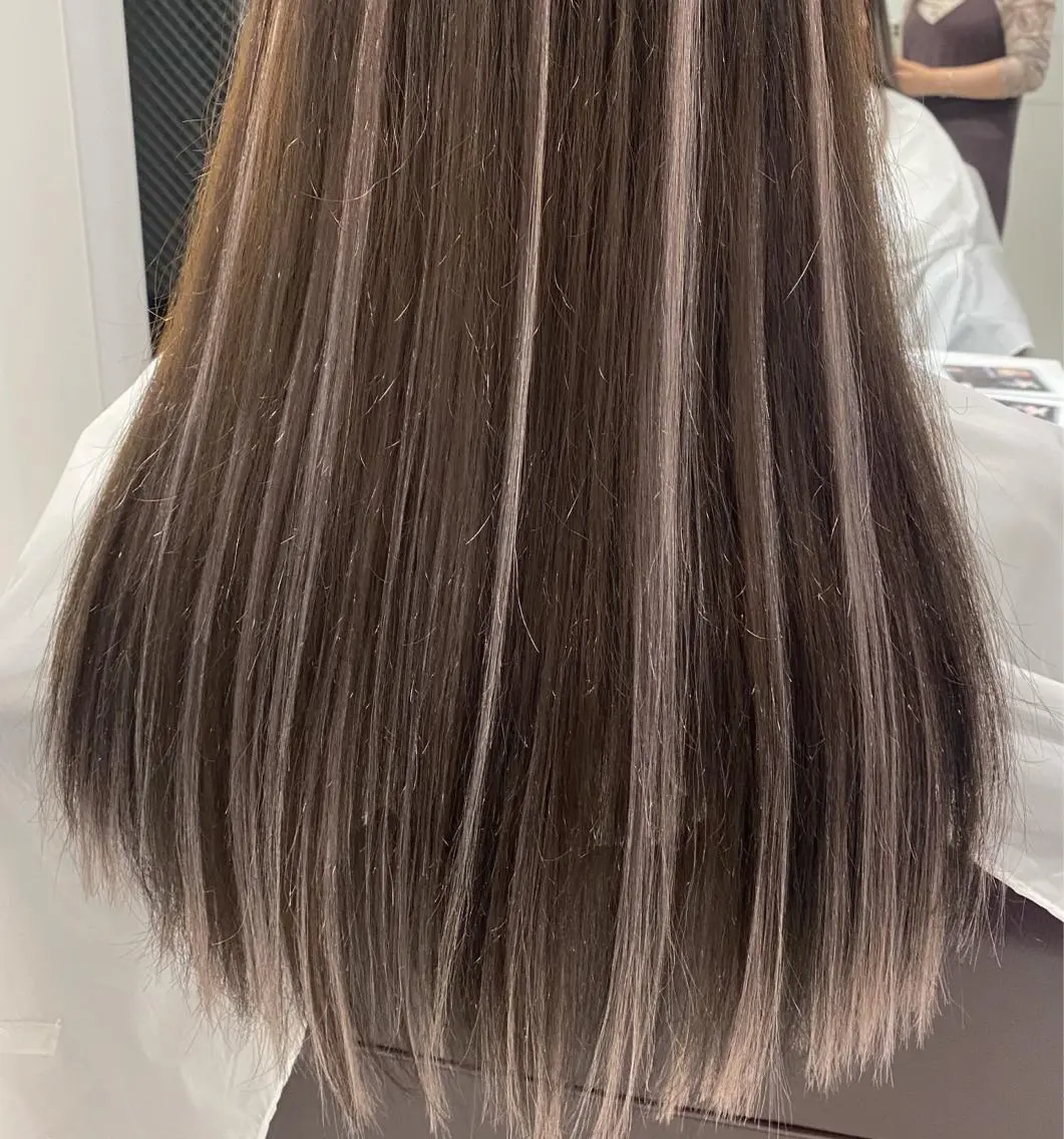 ロング エクステ ハイライト Amelie yunのヘアスタイル