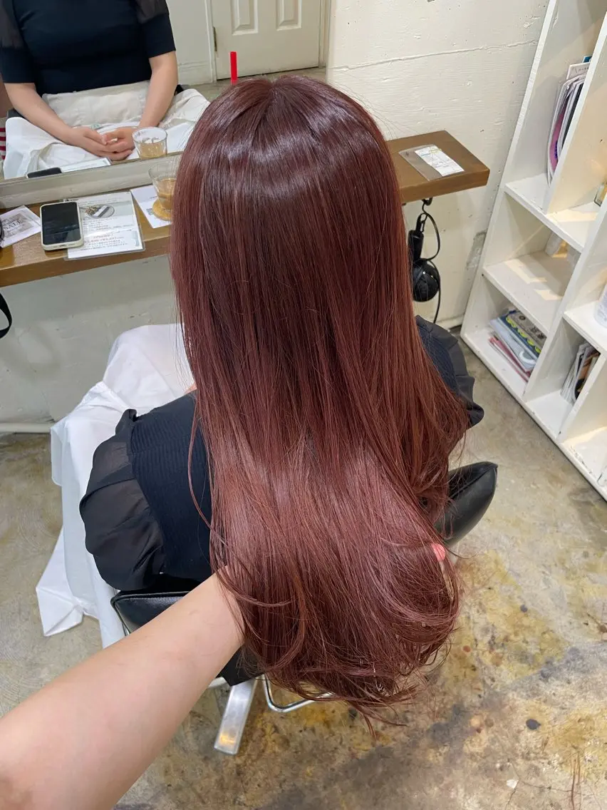 ロング カラー ベージュカラー ダブルカラー ピンクカラー ピンクベージュ MIOベージュカラー 柔らかいカラーのヘアスタイル