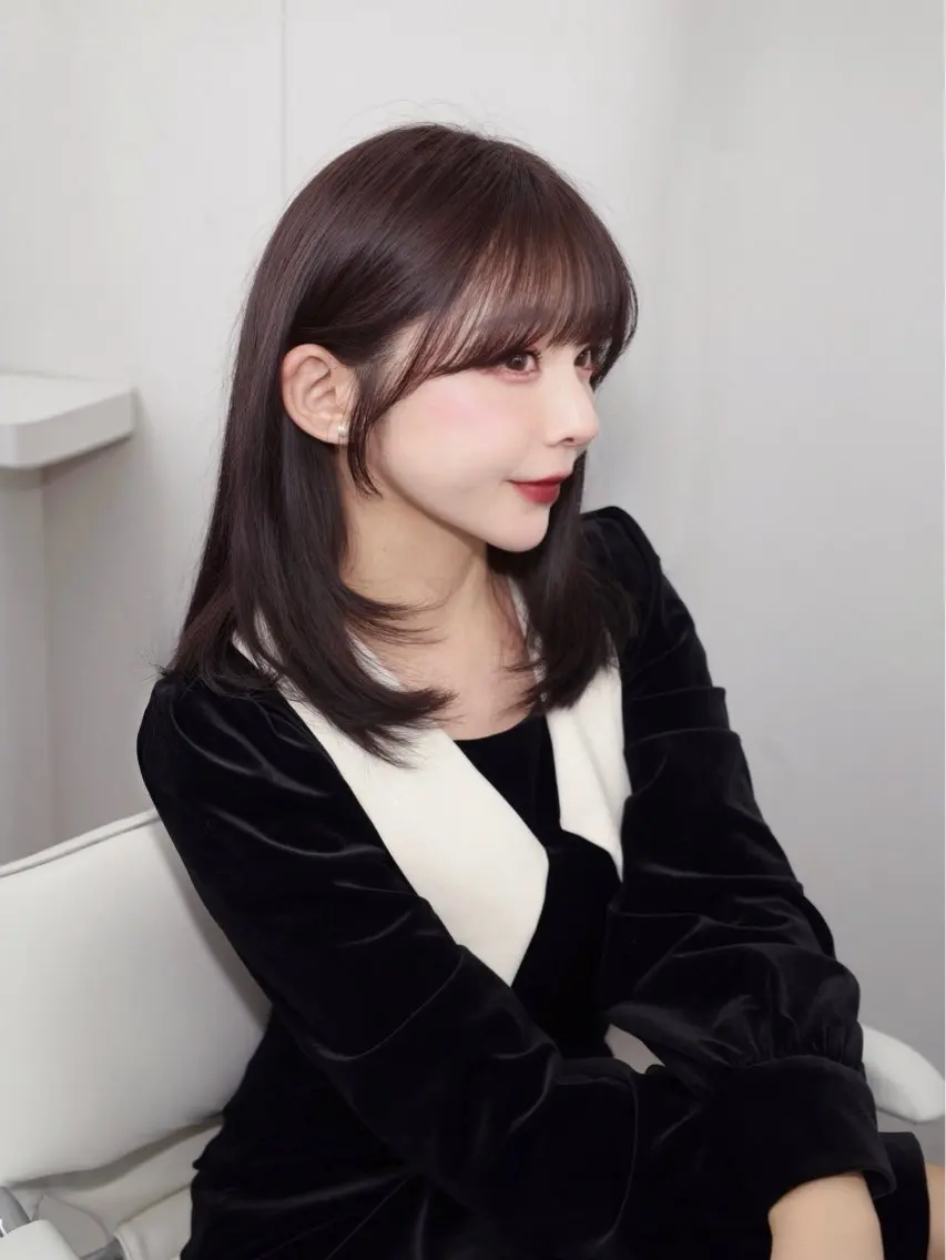 セミロング カラー 透明感カラー レイヤーカット 小顔カット カット ヘアセット 透明感カラー✨🩵 韓国ヘアkanatoのヘアスタイル