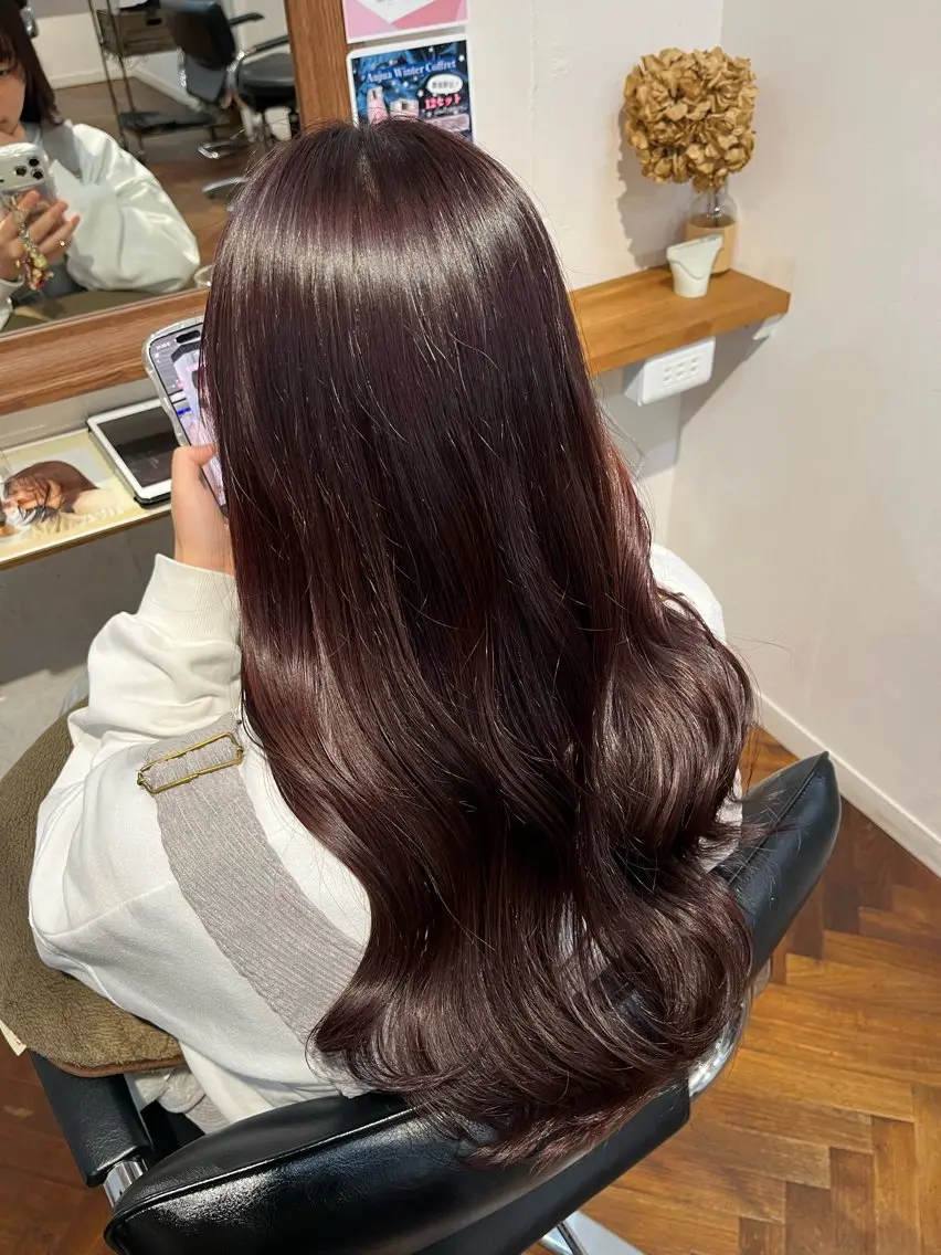 ロング カラー ボルドーカラー 野口 詩織のヘアスタイル