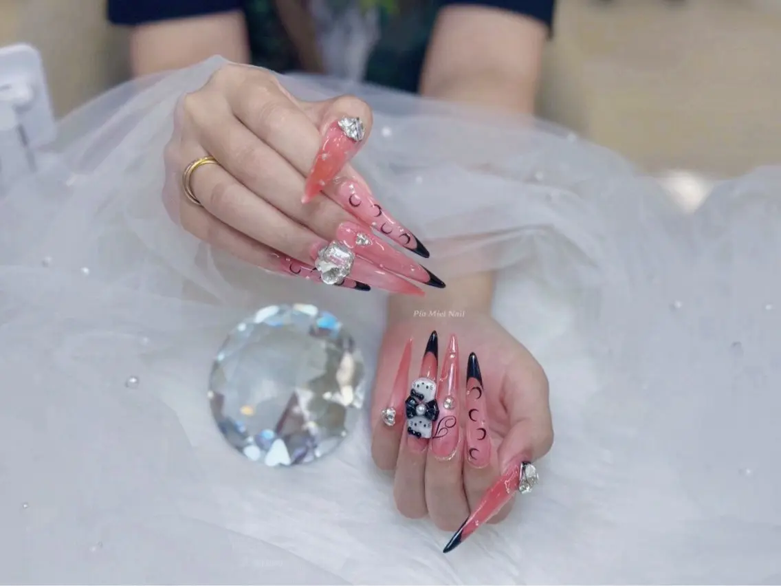 ネイル ハンドネイル HANA 長さだしのネイルデザイン