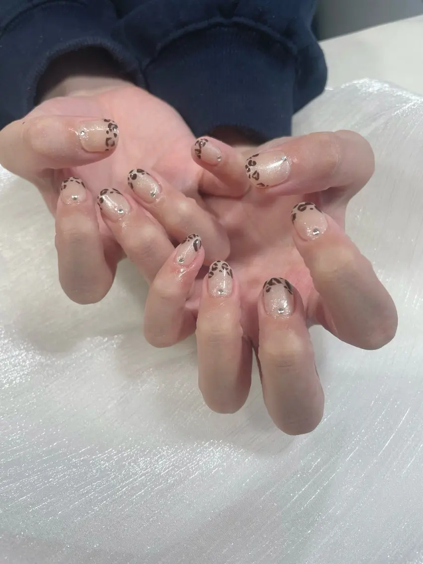 ネイル フレンチネイル ハンドネイル Knail COCOA🩵のネイルデザイン