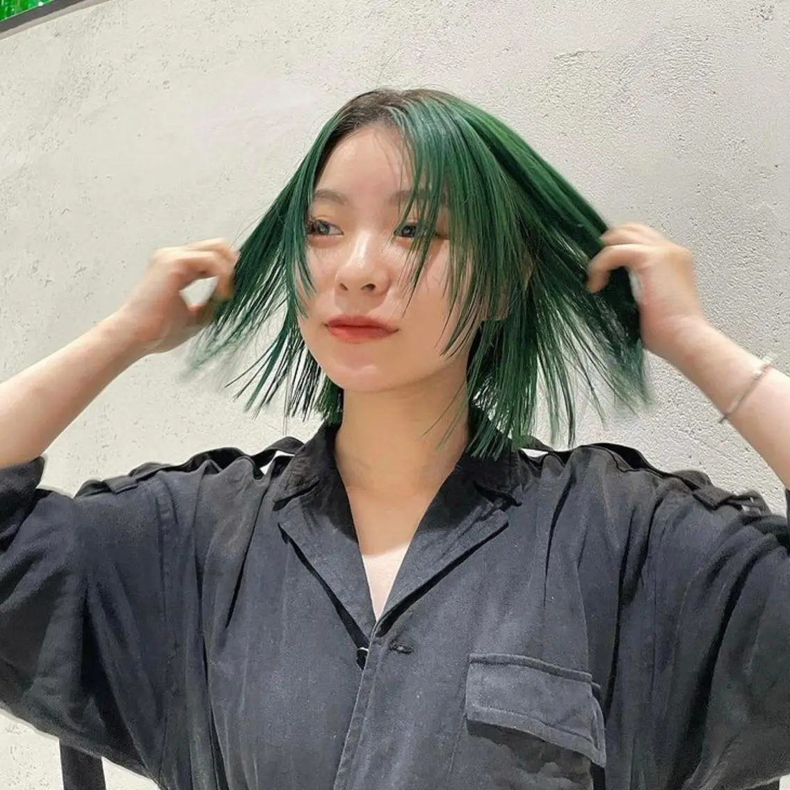 ミディアム カラー ブリーチ トリートメント ヘアカラー トリートメント DEAN ISLA 海外風ヘアサロンのヘアスタイル