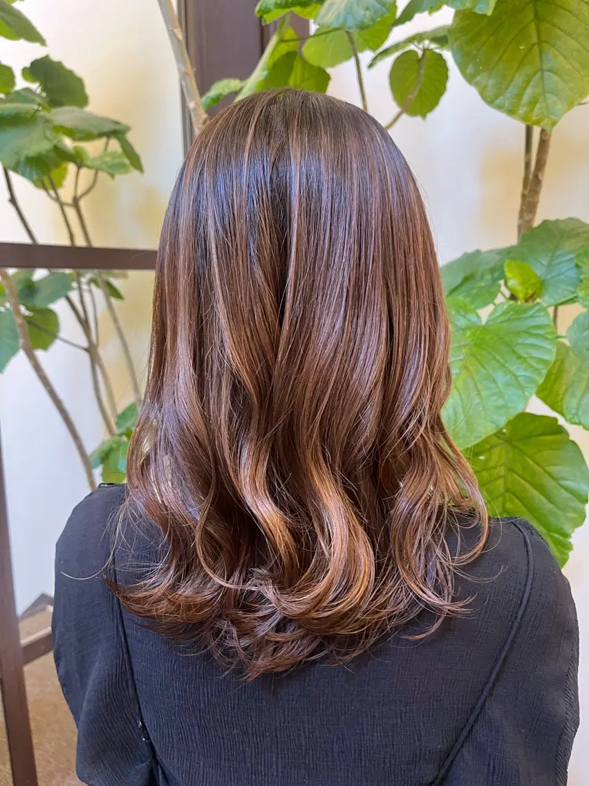 ミディアム 赤み消しカラー 🩵かりんのヘアスタイル