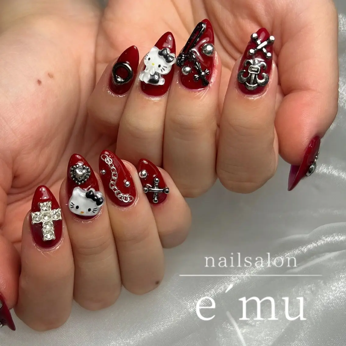 ネイル 赤色 ハンドネイル nailsalon e´muのネイルデザイン