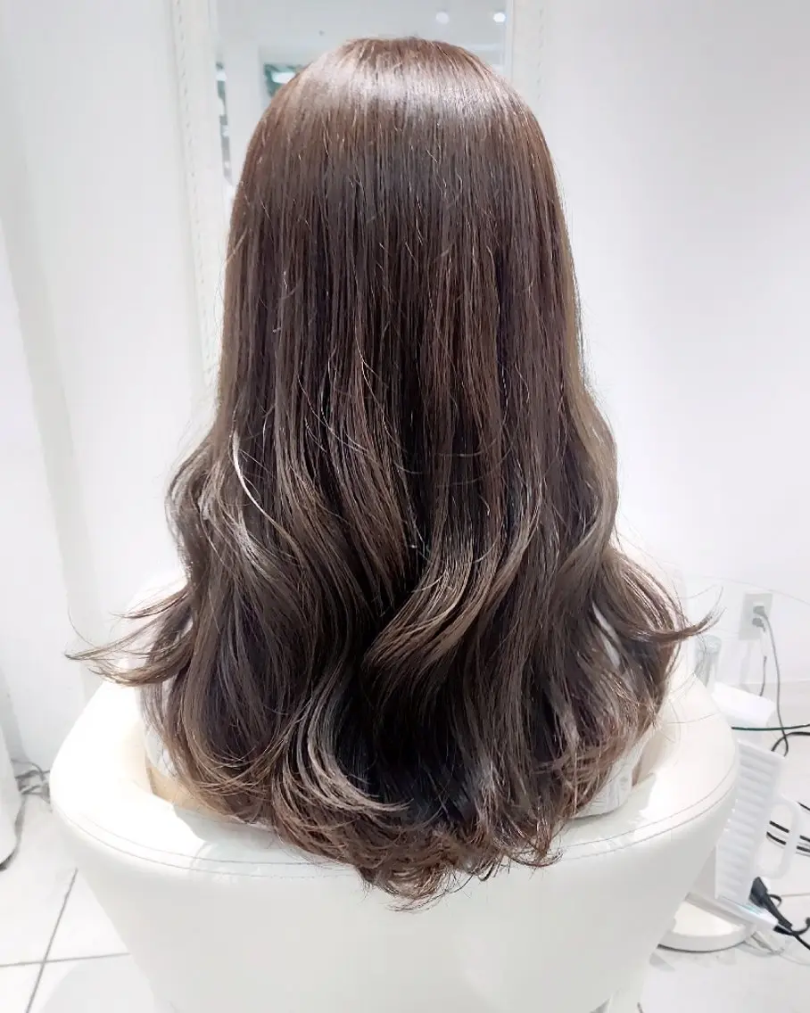 ロング カラー 透明感カラー グレージュ オリーブグレージュ オリーブグレー 樋口 千尋のヘアスタイル