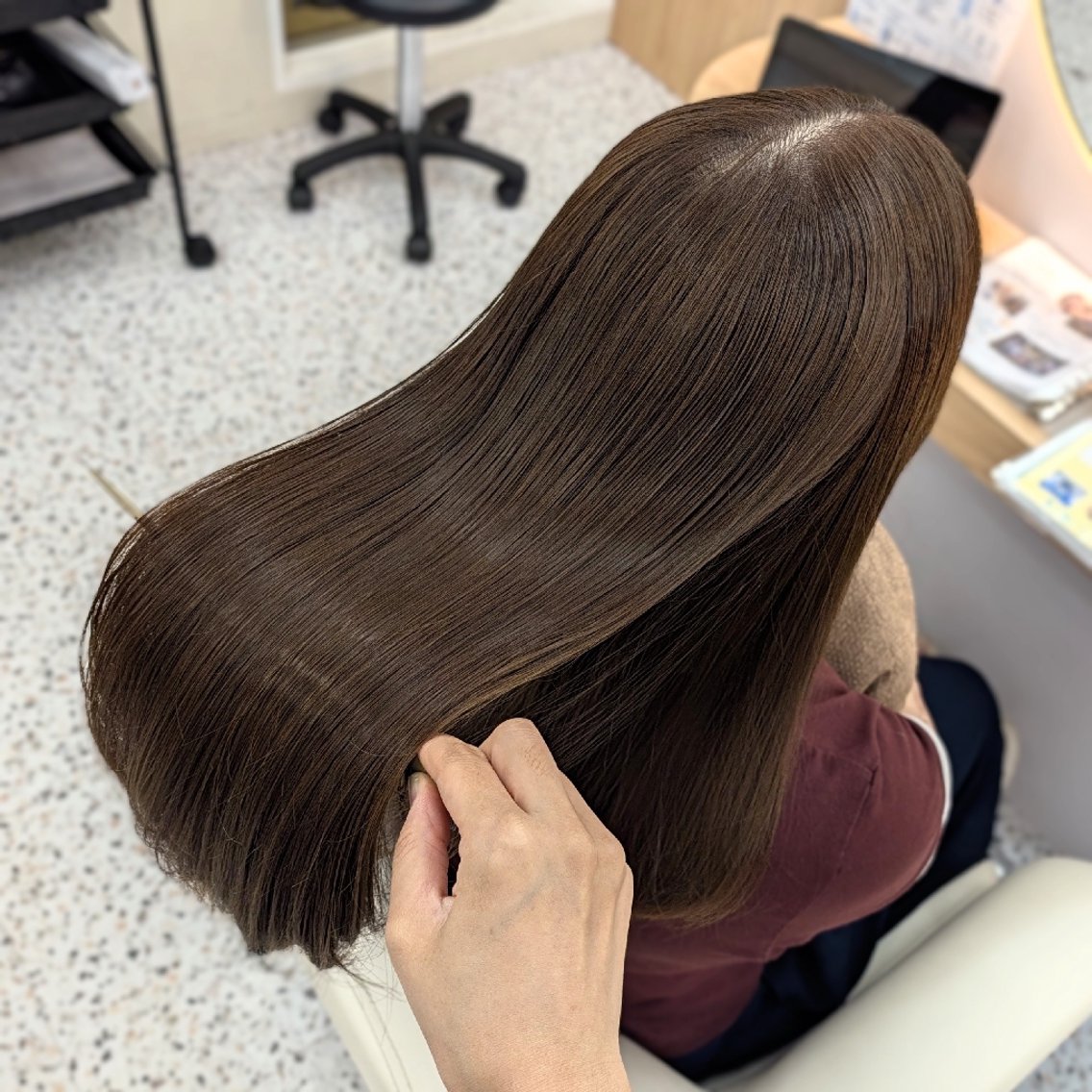 セミロング 🌻 銀座水素ケア 🌻 只腰 花のヘアスタイル
