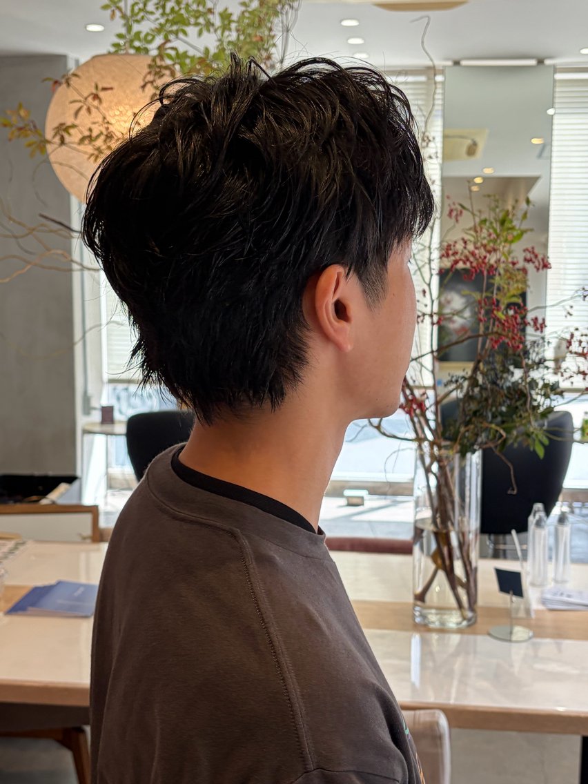 ショート メンズ センターパート メンズ韓国風 スパイキーショート くせ毛 韓国風ヘア カット ヘッドスパ 坂田 睦月|静岡ヘッドスパのヘアスタイル