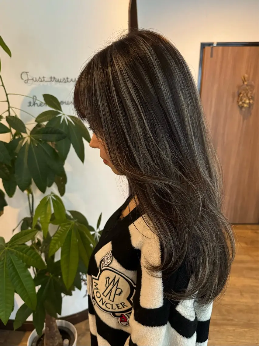 ロング カラー ハイライトカラー ハイライト カット ヘアカラー トリートメント 透明感/ハイライト 🌺MOMOKAのヘアスタイル