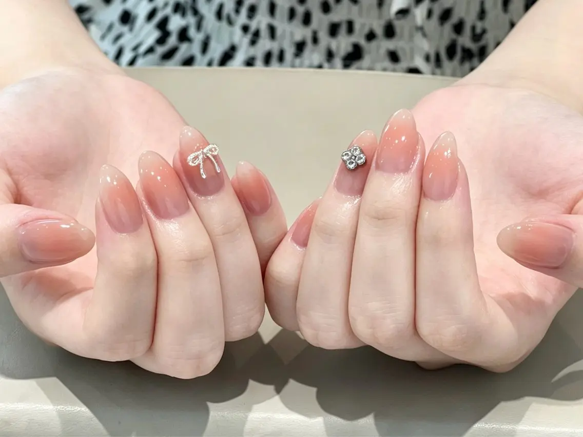 ネイル ハンドネイル CHERIR Emiのネイルデザイン
