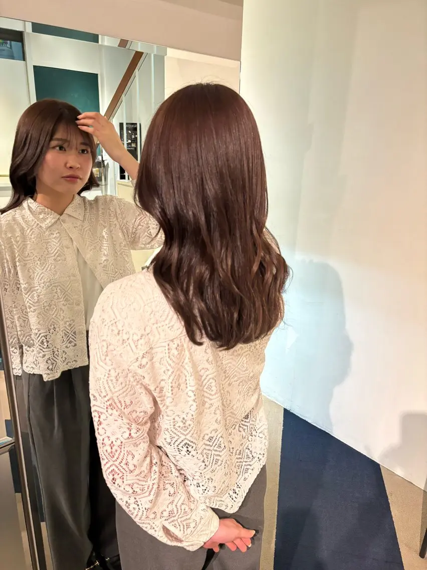 セミロング カラー カット ヘアカラー トリートメント ワタナベ イオリ🧼のヘアスタイル