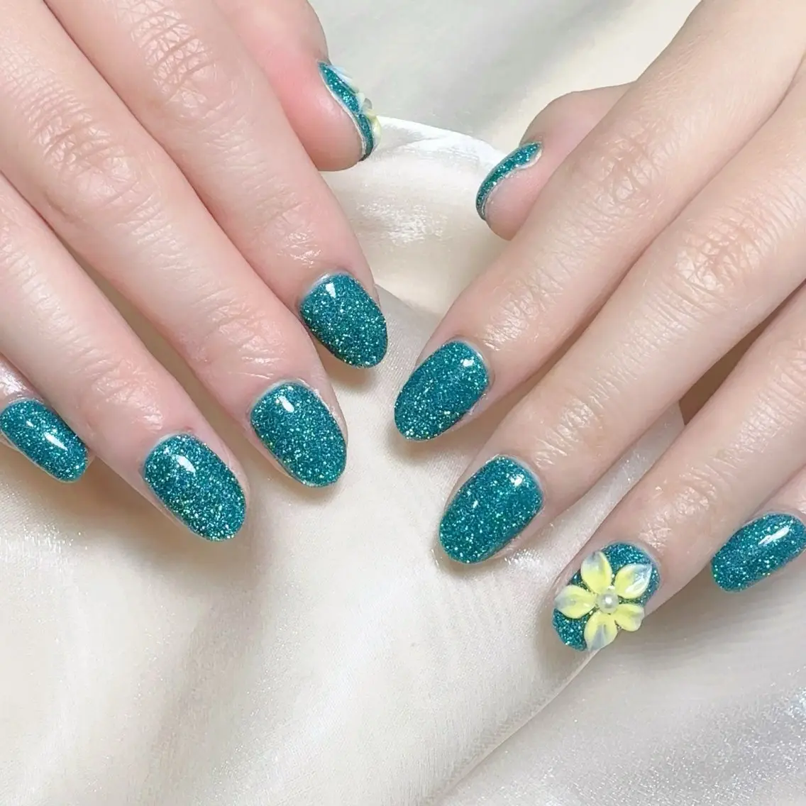 メンズ ネイル メンズ韓国風 アートネイル オーロラネイル ガーリー キラキラネイル ハンドネイル Nail salon 木にいるのネイルデザイン