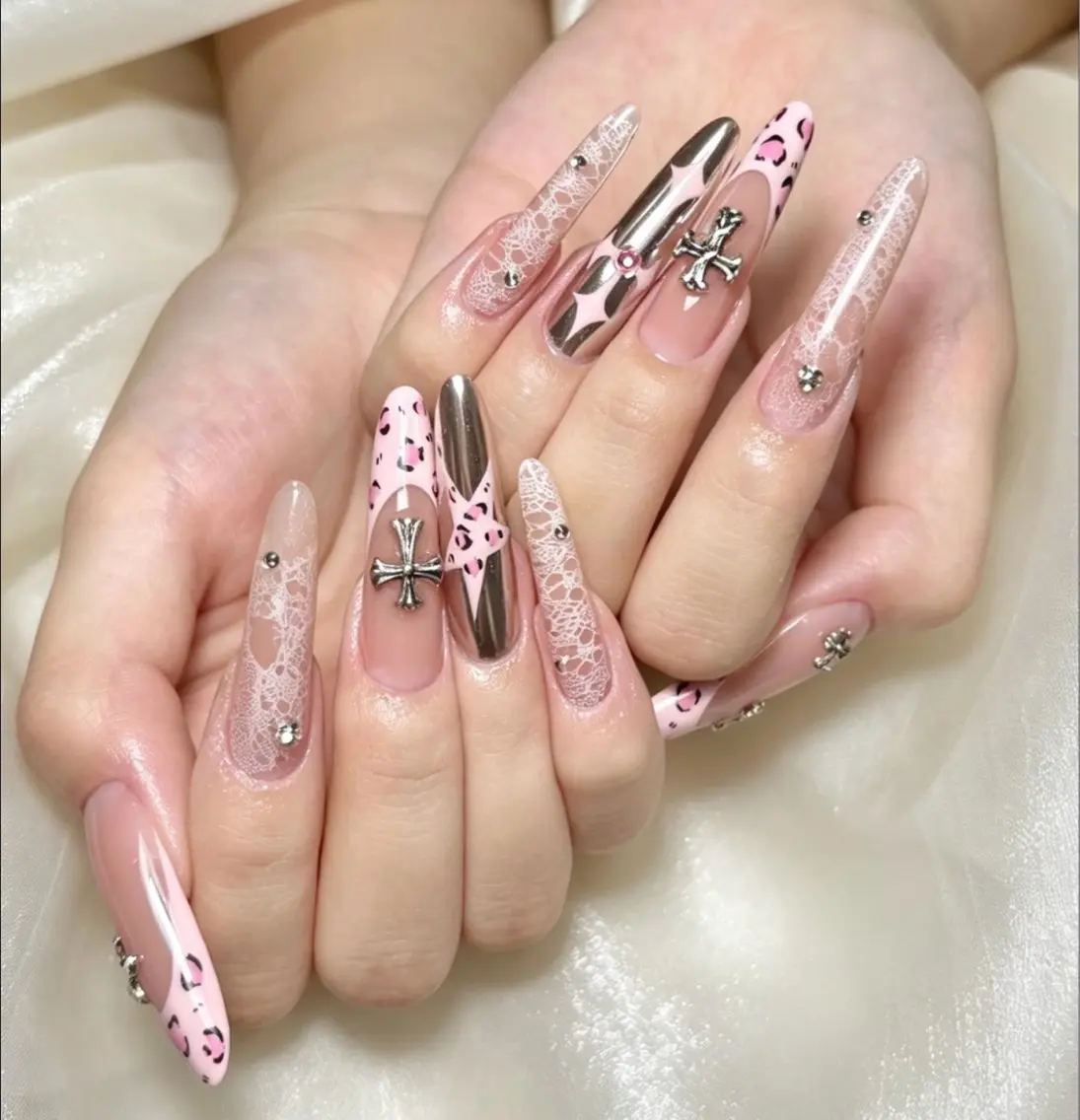 ネイル アートネイル ジェルネイル 韓国ネイル ニュアンスネイル シンプルネイル ハンドネイル ハンドケア Anna Melia Nailのネイルデザイン