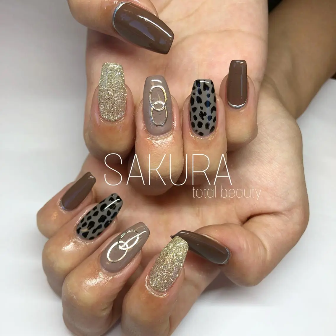 ネイル ハンドネイル フットネイル SAKURA 山野のネイルデザイン