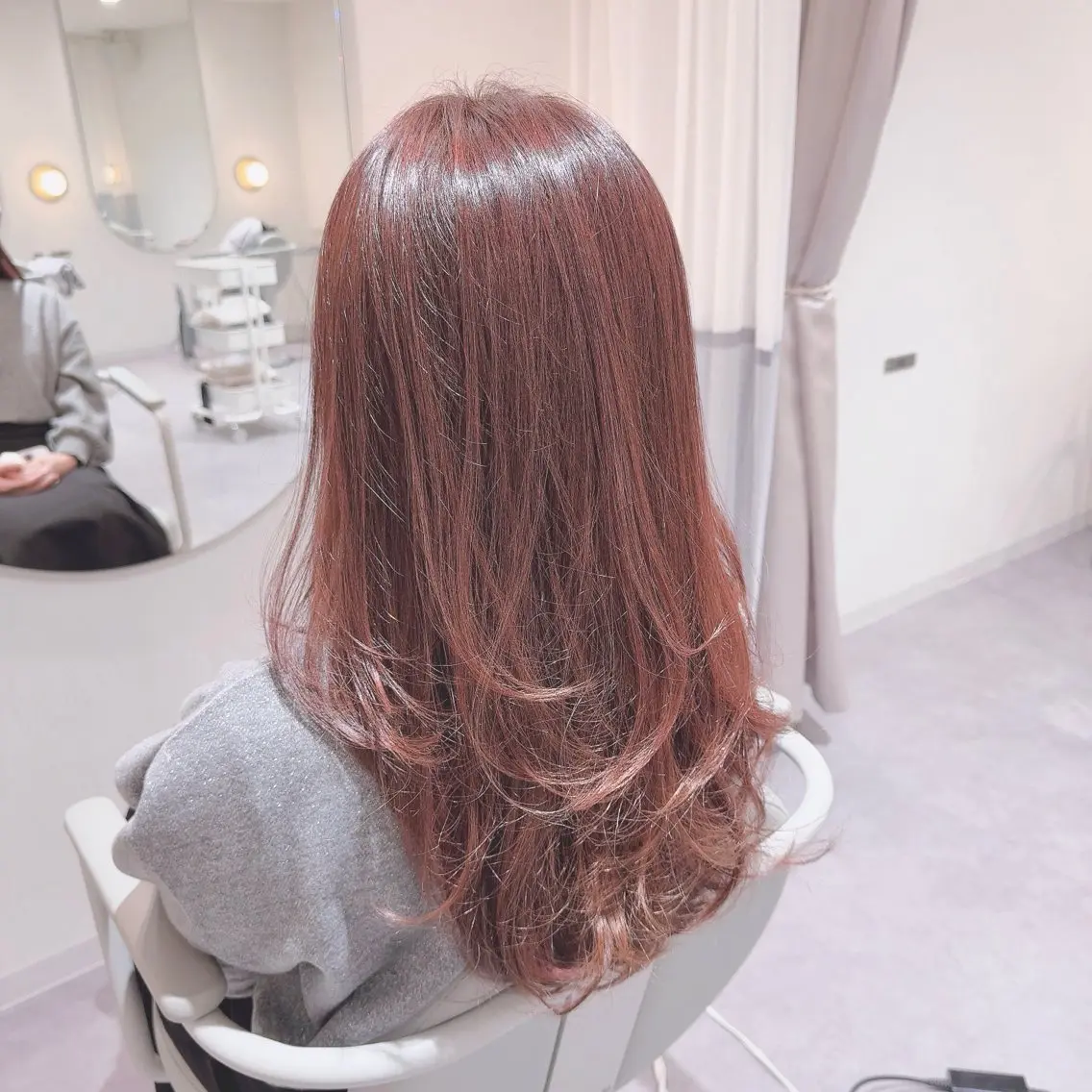 カラー 髙井 麻帆のヘアスタイル