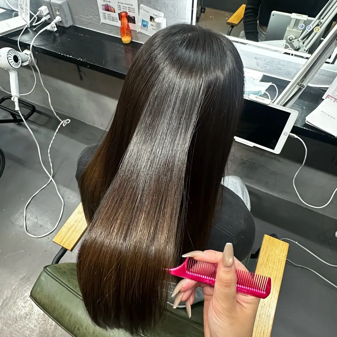 ロング 出崎 風果のヘアスタイル