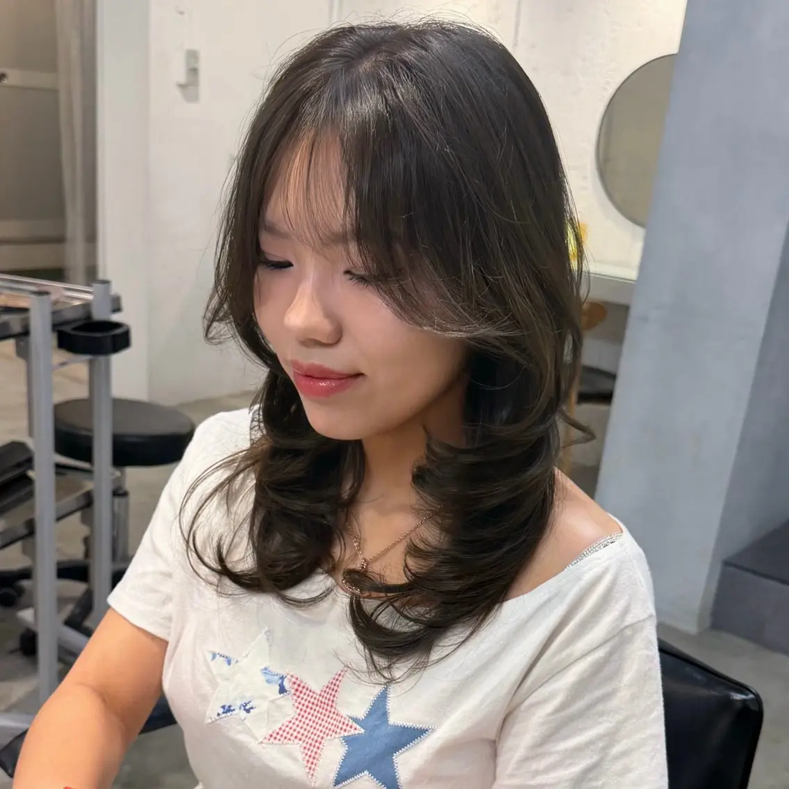 セミロング カラー 顔周りレイヤー꙳⋆ ミディアム⌇SAKIのヘアスタイル