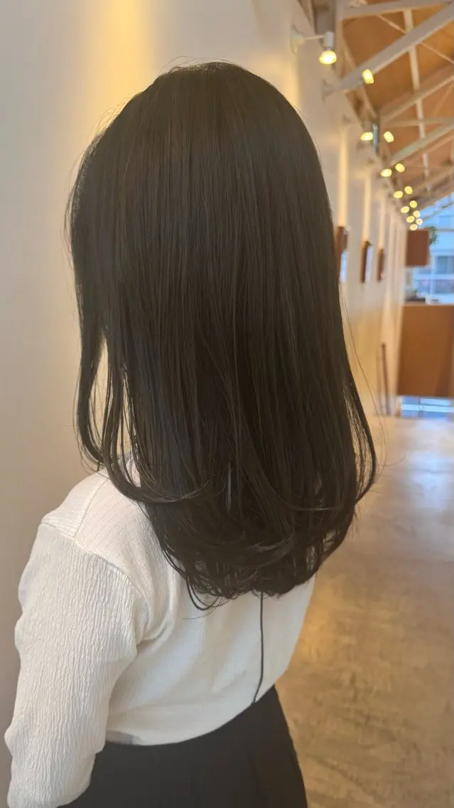 レイヤーカットモデル ミディアム〜ロング(カラー、トリートメント追加できます!)の写真
