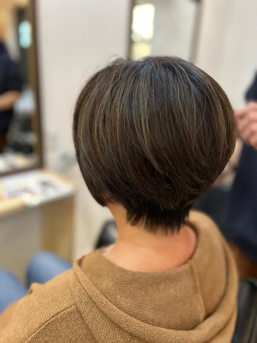 カット＋白髪ぼかしハイライト＋トリートメントの写真