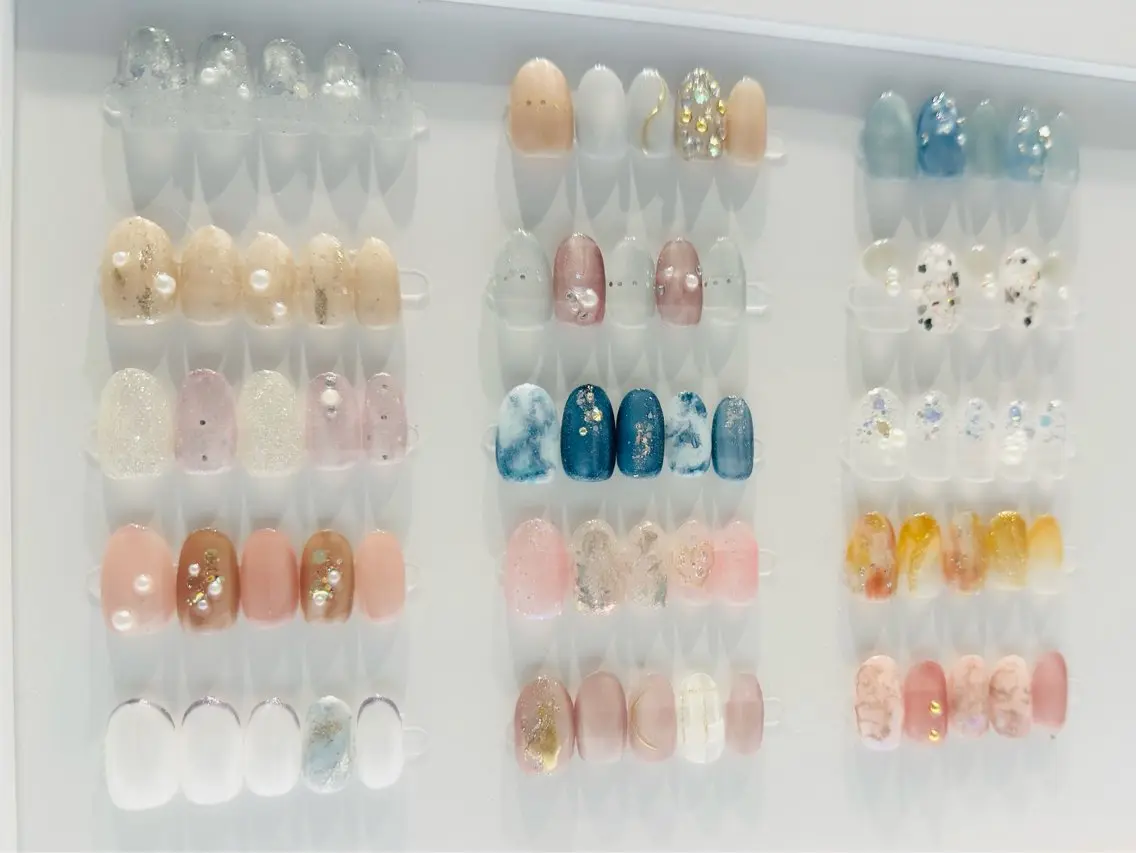 【人気No.1】マグネット・ニュアンス♡選べるシンプルアート ¥7000 ジェルオフ付け替え無料の写真