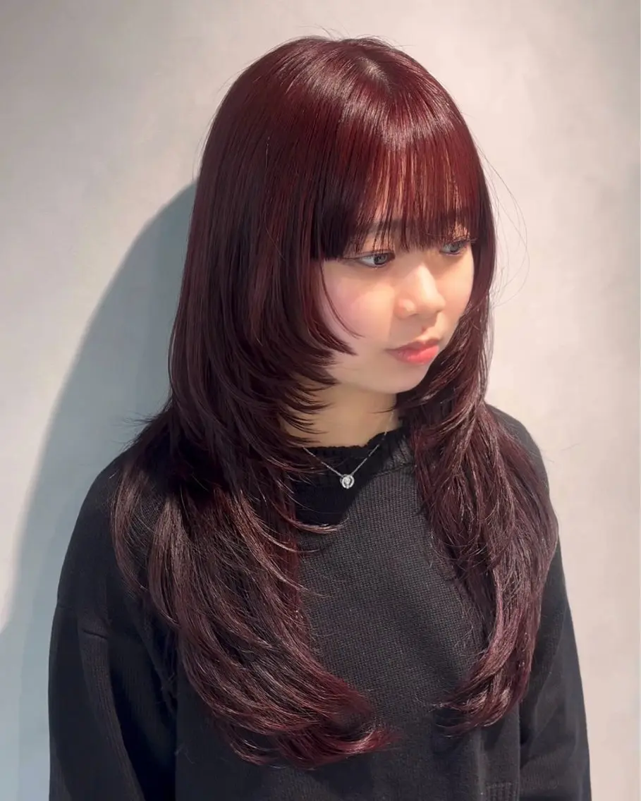 ロング カラー ロングレイヤー ブリーチ ボルドーカラー ダブルカラー ブリーチなしカラー ヘアカラー トリートメント 彩華🎀/ 限定枠/ 西梅田のヘアスタイル