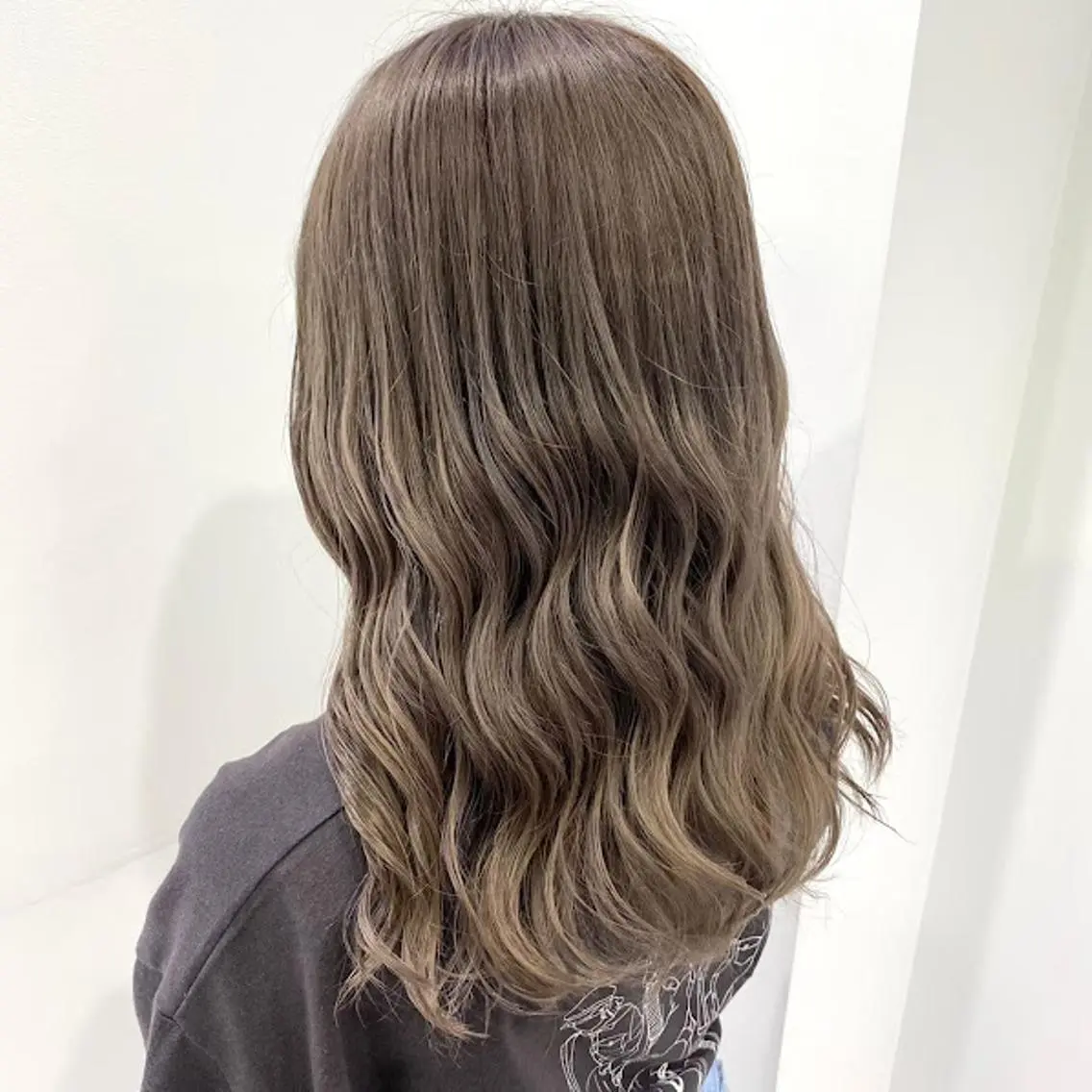 カラー official TUNE銀座🪞🪽のヘアスタイル