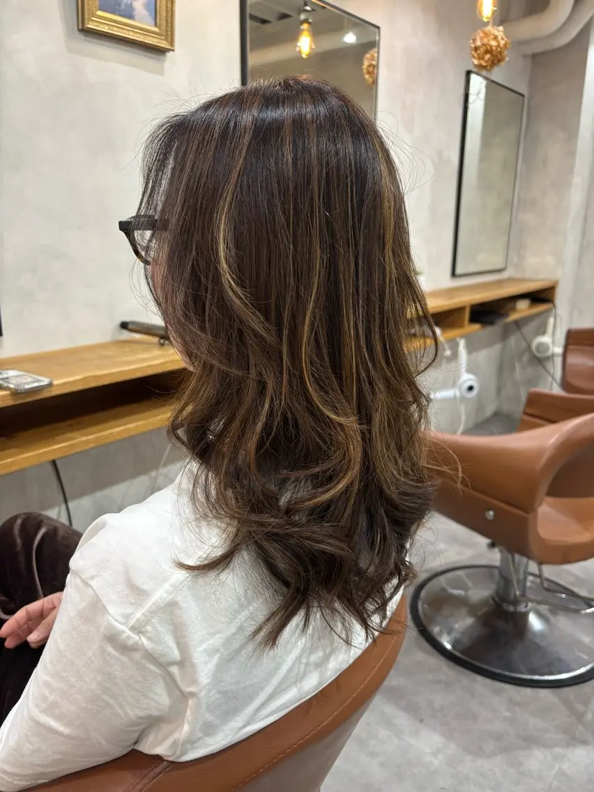 ロング カラー ハイライトカラー ハイライト カット ヘアカラー トリートメント manarino マリのヘアスタイル
