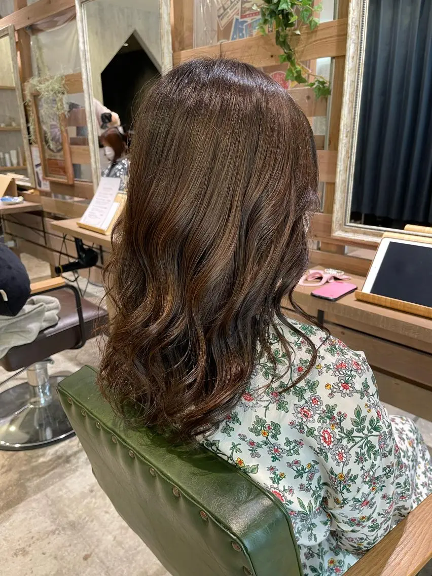 レディースカット+シャンプーの写真