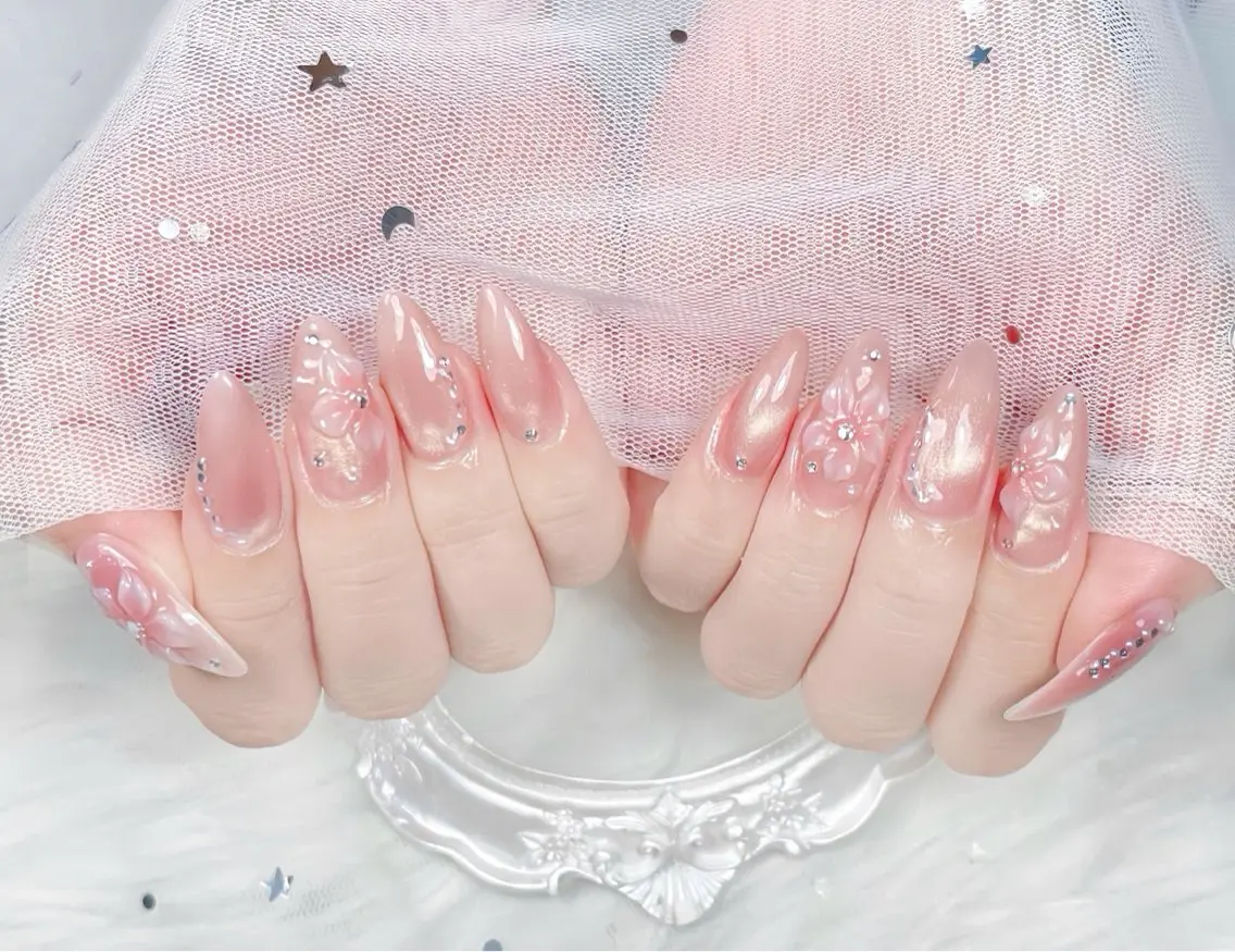 ネイル チークネイル 長さ出し フレンチネイル ジェルネイル グラデーション ハンドネイル THANHTHANH NAILのネイルデザイン